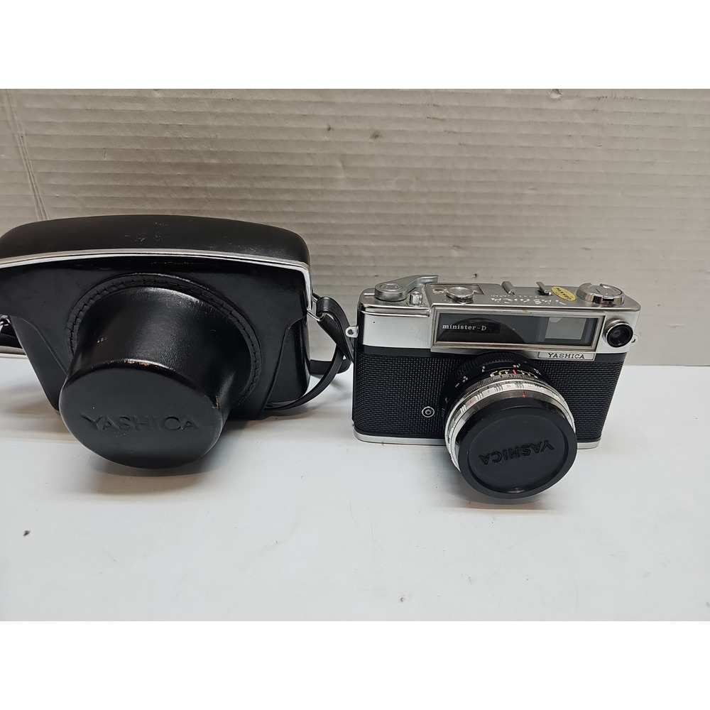 Yashica Minister-D 35mm Rangefinder Camera Yashinon 4.5cm f/2.8 + Case